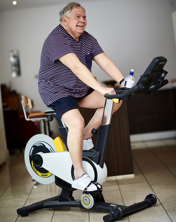 Tư vấn lựa chọn xe đạp tập thể dục phù hợp cho người cao tuổi